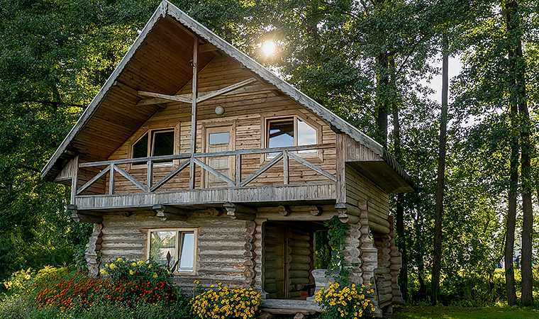 Doğal Ahşap Evler ile Zamanda Yolculuk Yapın