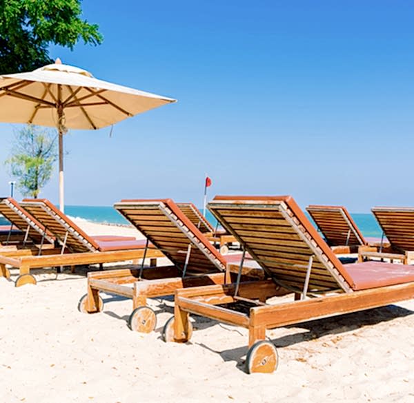 Ahşap Plaj ve Havuz