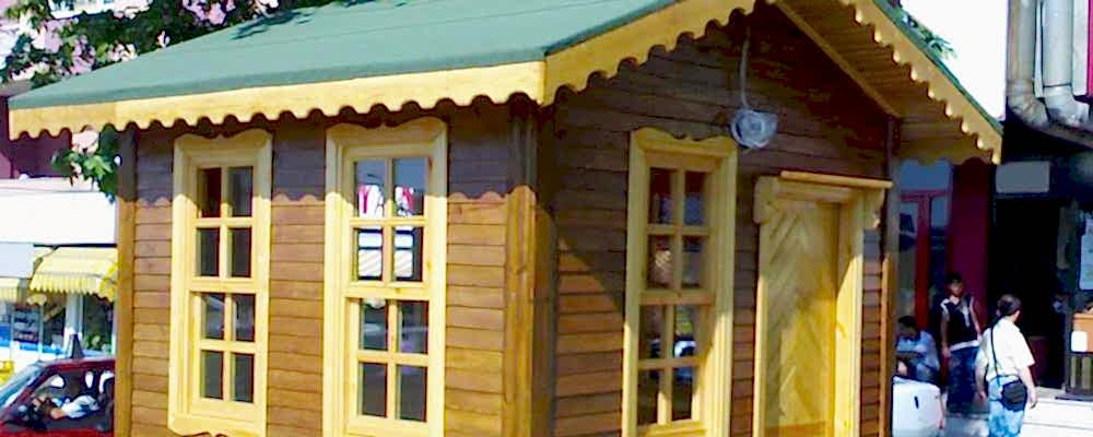 Ahşap Taksi Durakları